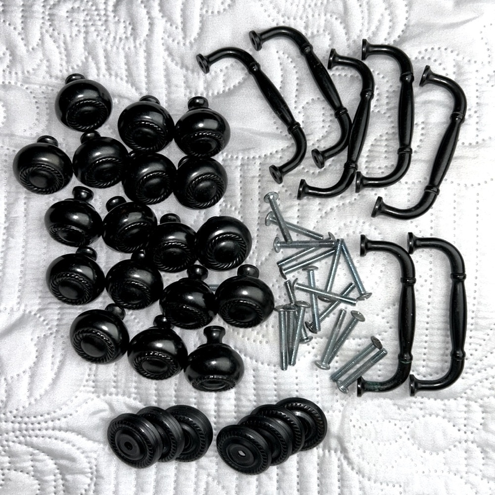 Dark oil rubbed bronze bundle 18 Drawer Knobs 17 backplates 7 Handles hardware